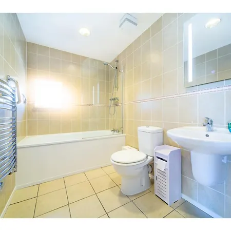 Modern Sea Views Private Parking * New Quay
