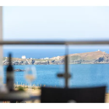 Modern Sea Views Private Parking Apartament *